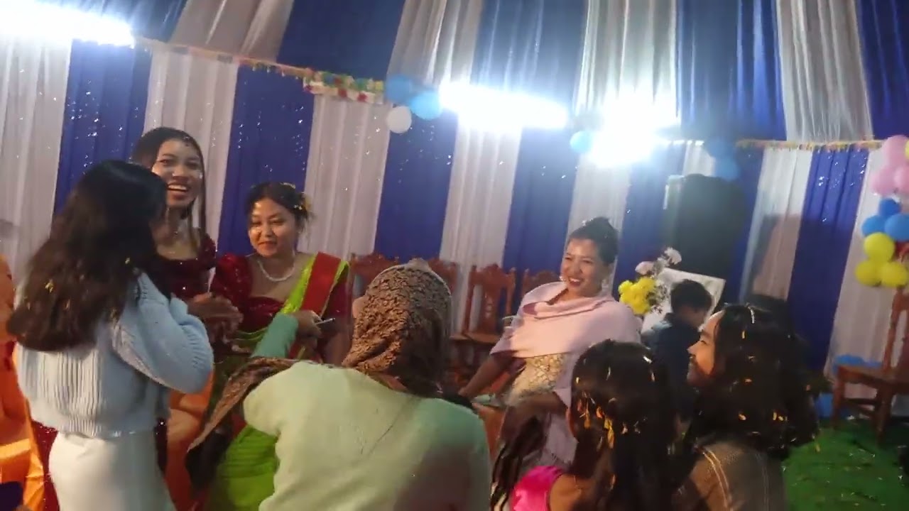 Ding chang .kokborok . dance..kuina achuk tong manliya mushana ma phai kha💏😃😃