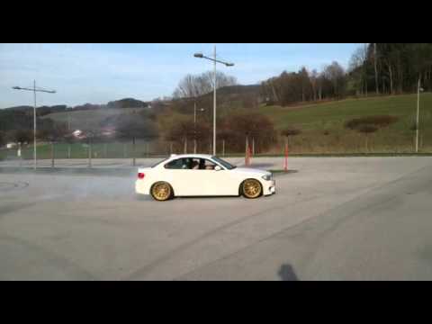 Смотреть фото BMW 1M COUPE 500HP Drift! новости СПб Смотреть фото BMW 1M COUPE 500HP Drift! новости СПб