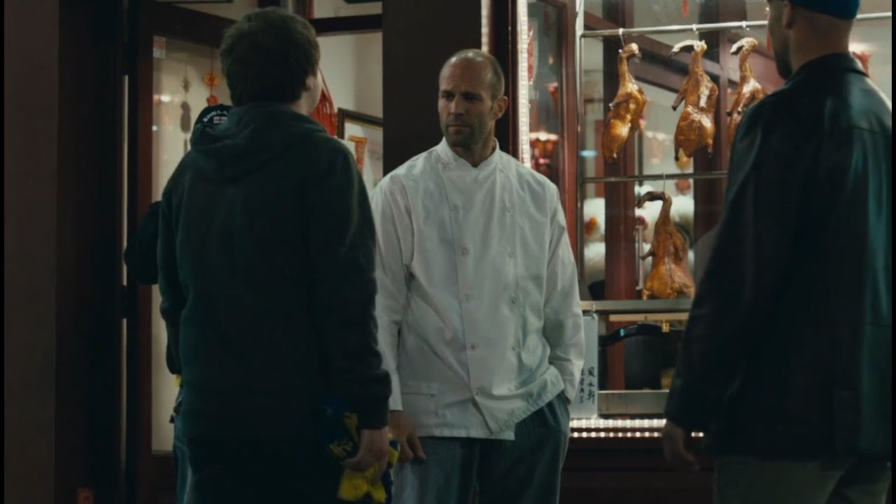 Jason Statham kills a gangster and his mercenaries with cutlery / Wild Card (2015)