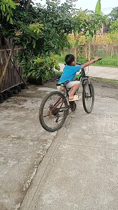 bocil OTW meng warung lur.... #bocil #sepeda #ngapak #shortsngapak #cilacapngapak