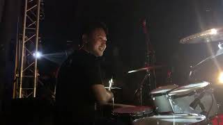 Video thumbnail of "Isinggit / Victory Band / drum cam / live"