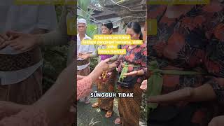 Foto dewa siwa dipakai latar di sebuah club di Bali, dewa siwa adalah dewa yang paling disucikan