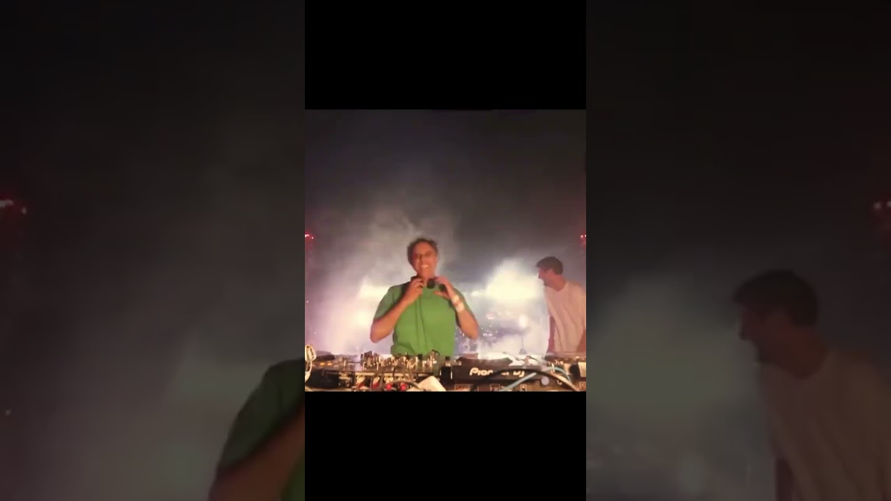 DJ TROLLS FESTIVAL CROWD 😂 