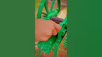Super stress-relieving traditional sugarcane juice squeezing method
