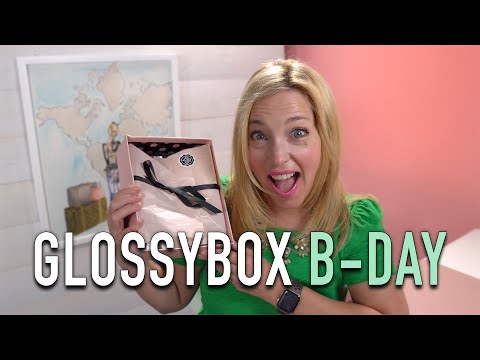 GlossyBox August 2021 10th Birthday UNBOXING!