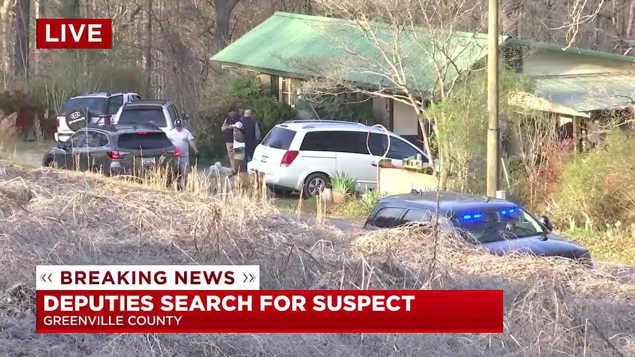 Deputies search for suspect - YouTube