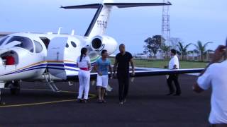 Eduardo Costa chega no aeroporto de Água Boa/MT para Show no Parque de Exposições