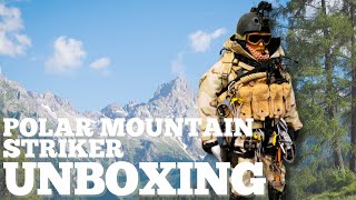 Unboxing the 1/6 scale Hot Toys Polar Mountain Striker action