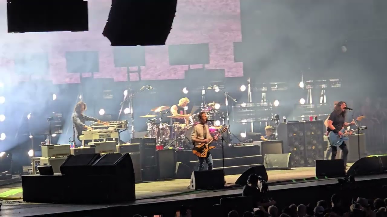 Foo Fighters - Bridge Burning - Dallas - 05/01/24