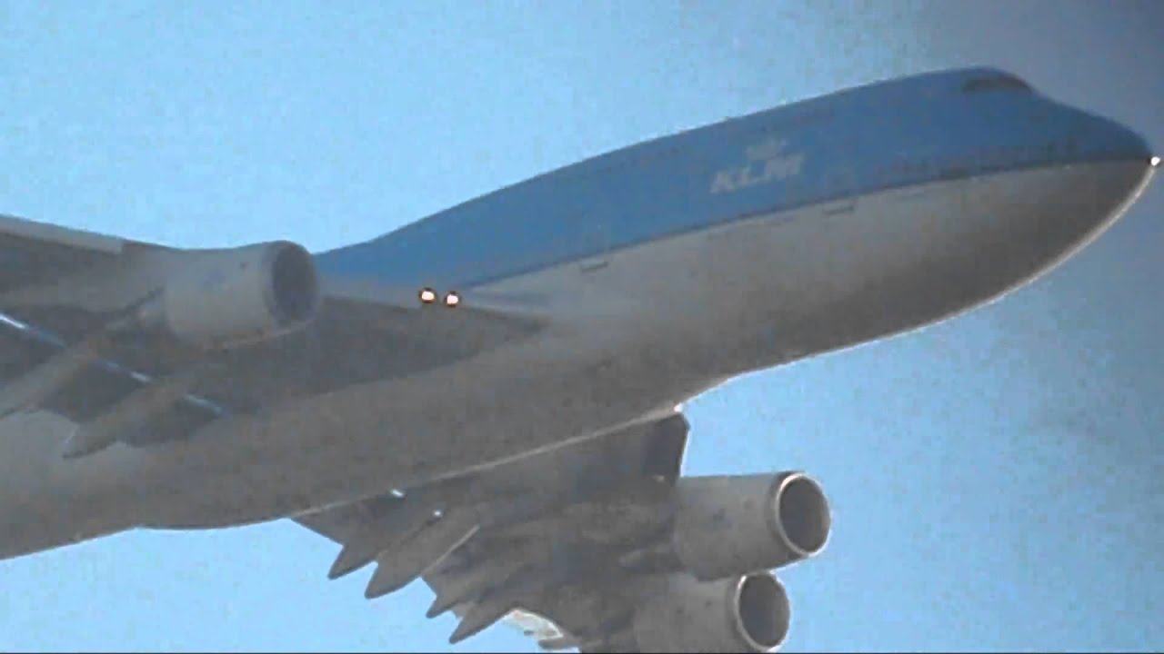 Planespotting through telescopes 16102010 YouTube