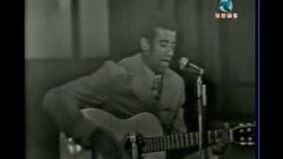 Jorge Ben canta "Domingas" - 1970 chords