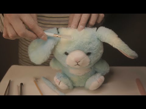 うさぎのぬいぐるみにマッサージしてみた (Notalking ASMR)