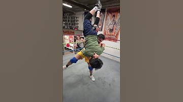 Body Slam #prowrestlingschool #santinobros