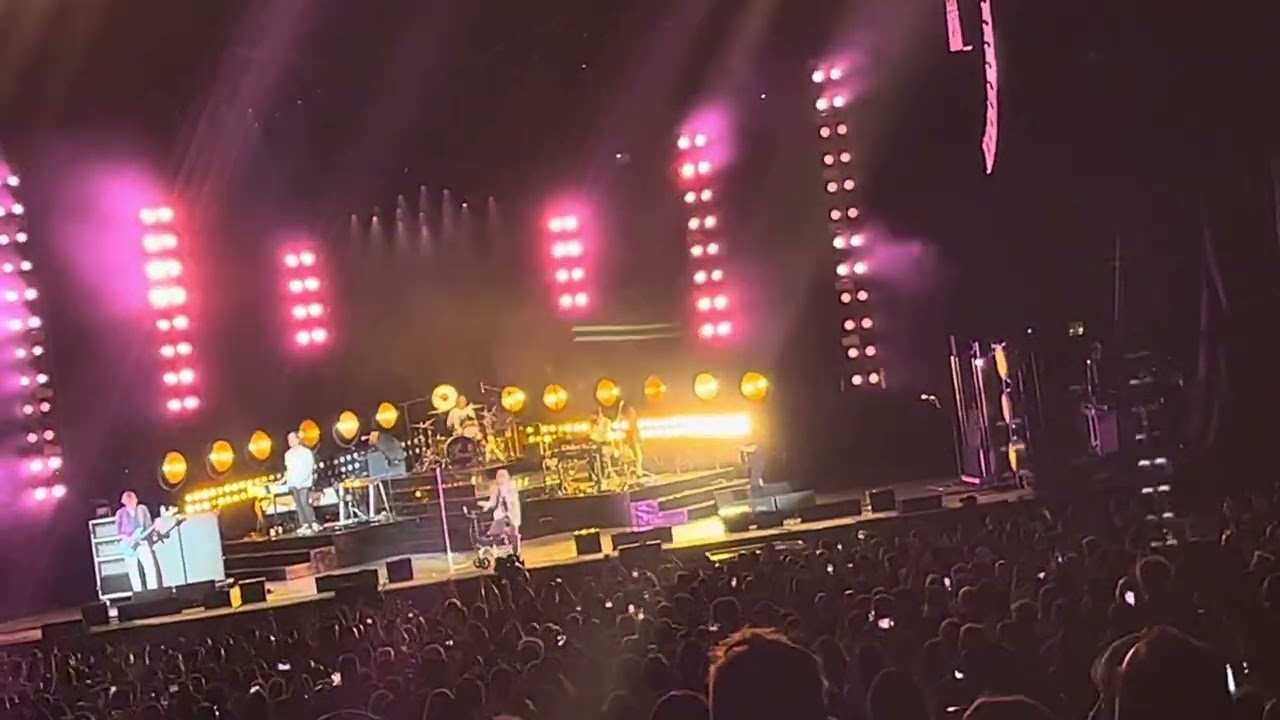 Cigarette Daydreams - Cage The Elephant (Live in Toronto) @BudweiserStage 08/27/2024