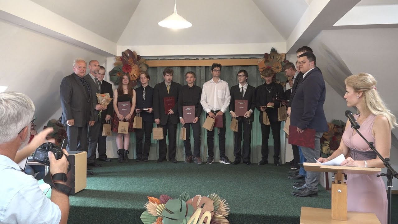 Hostinné - Předávání výučních listů 2024