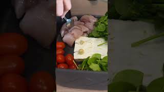 Ζυμαρικά με σάλτσα φετας και κοτόπουλο