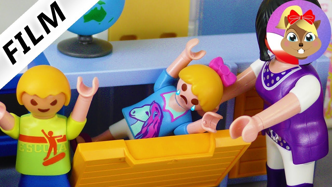 Playmobil Film polski - HANIA UWZIĘZIONA W SZAFIE PRZEZ GNĘBICIELA! ZEMSTA NAUCZYCIELKI? Wróblewscy