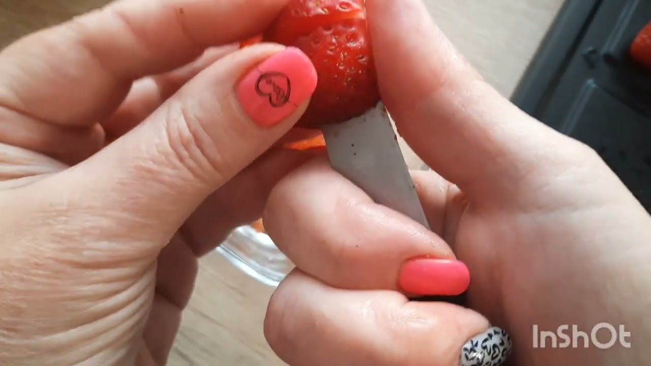 U Evíka v kuchyni  30/25  Jahodová bublanina a rychlá sýrová pomazánka