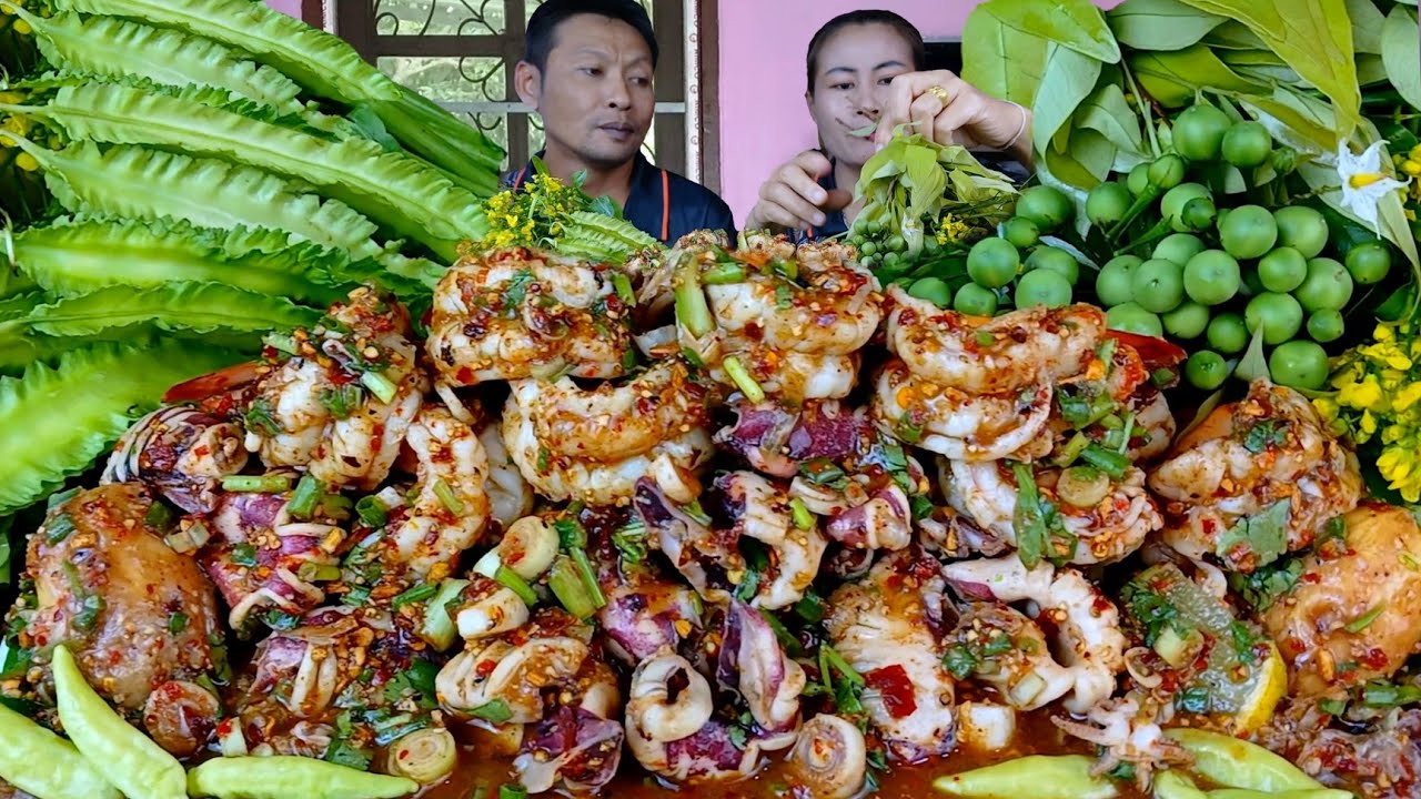 ก้อยปลาหมึกกุ้งสุกไส่มะกอกป่าหอมๆเครื่องเน้นๆแกล้มผักบ้านๆแซ่บคักจ้า|พฤศจิกายน 2025