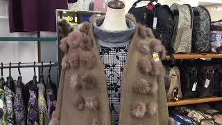 秋冬のおしゃれアイテム、ラビットファーマントカーデ　婦人服　グレース　足利