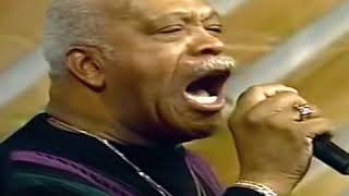 ELDER JAMES LENOX SINGS A MUST SEE!!! -APOSTLE JK RODGERS #RIP chords