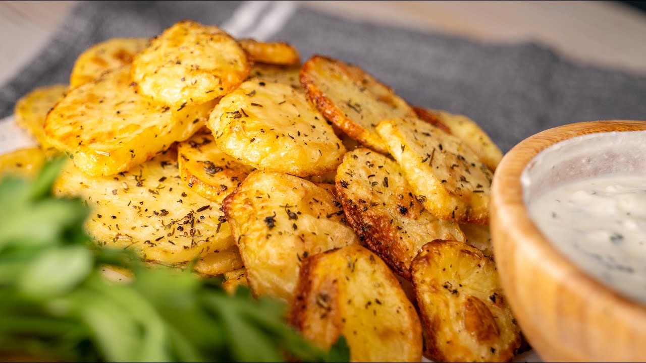 Roasted Potatoes With Garlic Sauce and Parsley