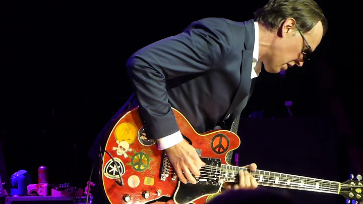 Joe Bonamassa on Alvin Lee's guitar at the Royal A...