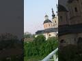 Schwalbenschwarmflug um 5:40 Uhr früh @ Heimweg in Villach vom 50 Jahr-Jubiläum BTG Rosegg