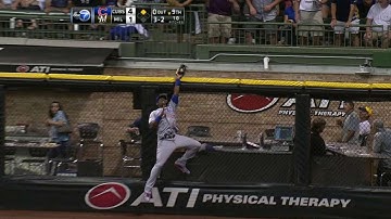 CHC@MIL: Soler makes terrific leaping catch at wall