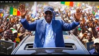 Direct 🚨aéroport:l’arrivée Phénoménale De Macky Sall Avec Une Foule Immense
