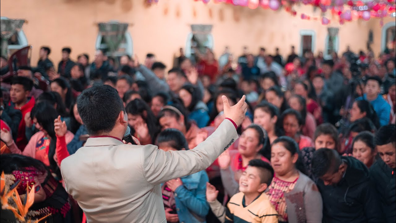 maynor-morales-junto-al-ministerio-emanuel-cantos-de-te-bendice-youtube