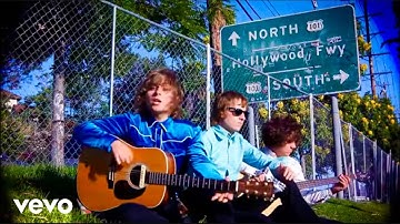 Velvet Starlings - Colours On The Canvas (Official Video)