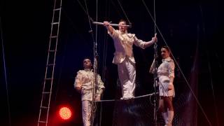 Flying Trapeze ''Heroes'' - 37' Festival Mondial du Cirque de Demain, Paris 2016. Silver Medals.