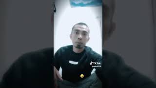 Menghibur Diri Okis Martiar Resimi