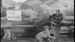 Liberace's TV-Show: Liberace plays "Whistle while you work" (1950's)