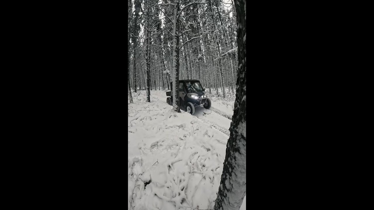 Can-Am Defender Takes On Epic Snow Ride... ❄️ 💪 