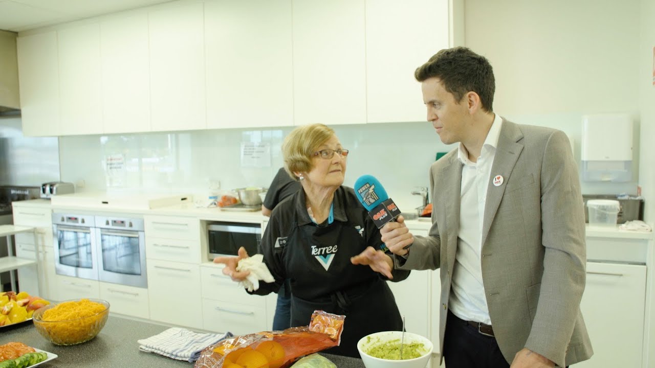 port power fixture OAK Plus: Roving Damo - Players Kitchen