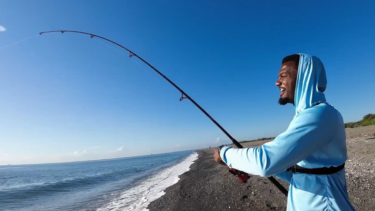 Эта рыба чуть не выхватила удочку | Ловля рыбы на живую наживку на Ямайке