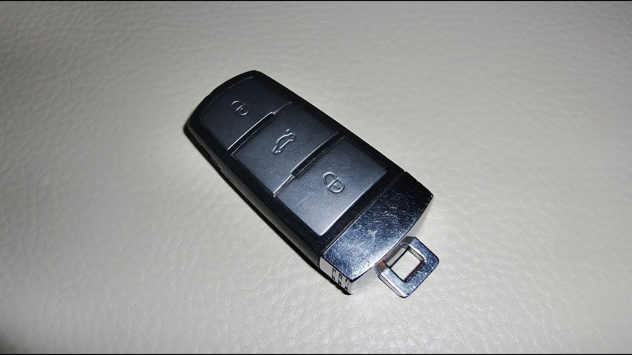 filosoof Omkleden scherp VW Passat 3C Volkswagen replace battery remote key fob / Schlüssel  Fernbedienung Batterie wechseln - YouTube