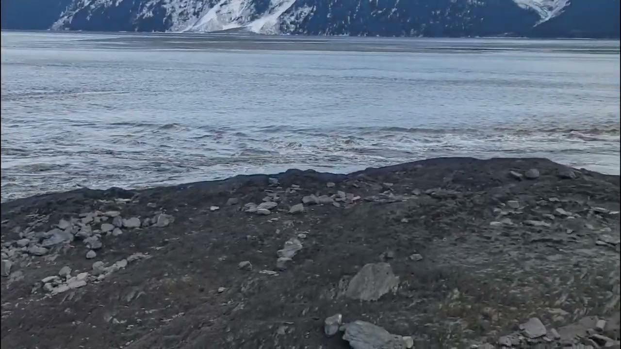Awesome Alaska Bore Tide Watching It Come In From Turnagain Arm YouTube