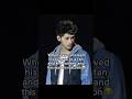 When Zayn Malik showed his tongue to a fan and she fainted and this was his reaction 😭