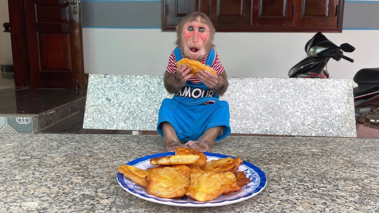 Cubis Makes Banana Cake with Dad – Sweet Family Kitchen Moments 🍌