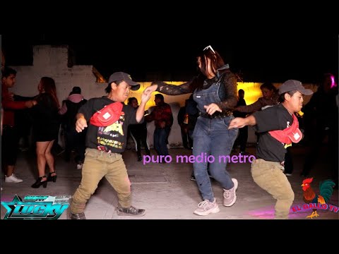 ASI SE PRESENTA EL MEDIO METRO🤷‍♂️ ORIGINAL DE PUEBLA CON LA CUMBIA ...