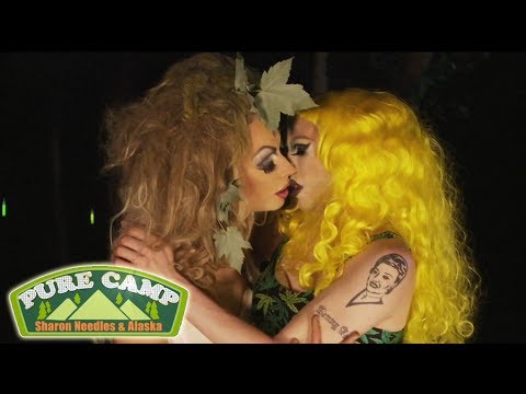 Video: Ist Alaska mit Sharon Needles?