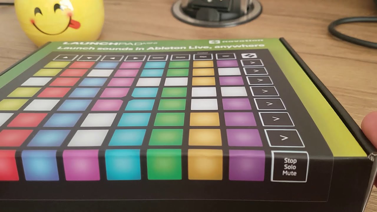 Novation Launchpad Mini MK3 Kutu Açılışı - YouTube