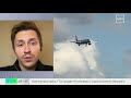 Пока пассажир спал, его обокрали прямо в самолёте — деньги начали списывать уже после посадки.