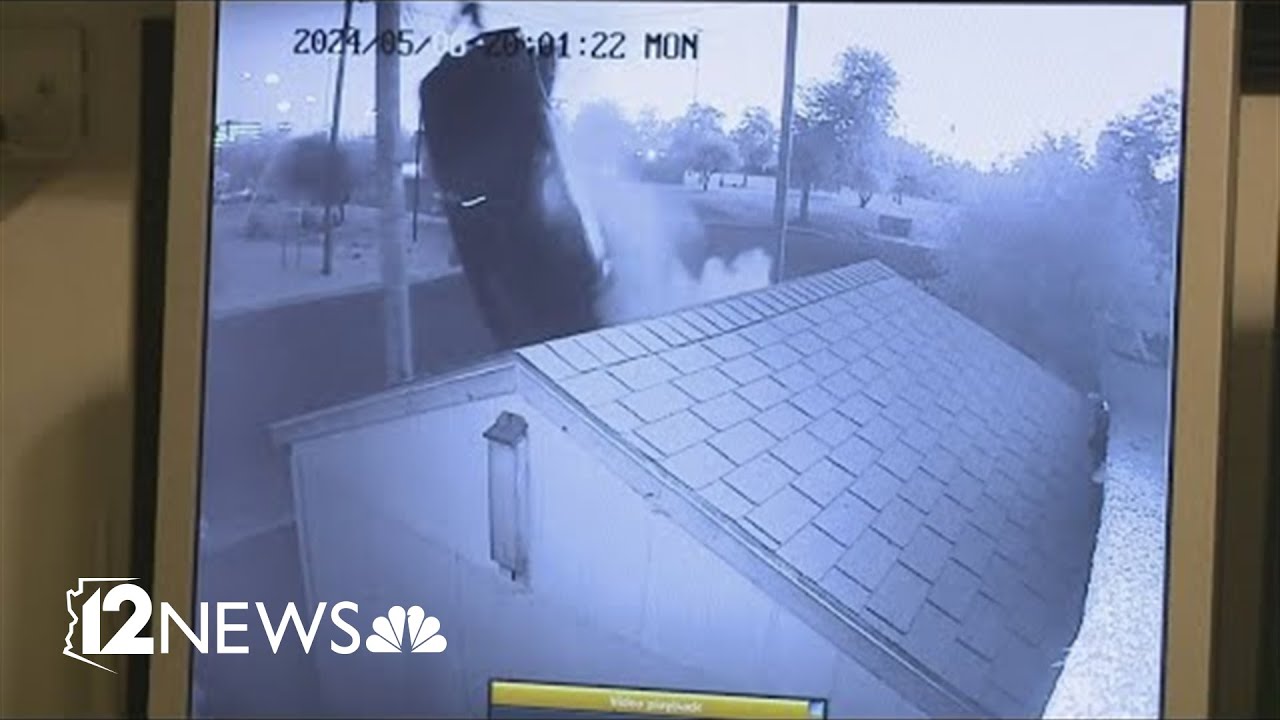 Speeding car flies into pole, knocks out power in north Phoenix ...