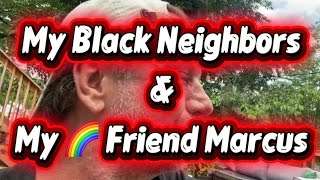 Mon Ami Gay Marcus Est Venu À Léglise De Mon Voisin Noir.