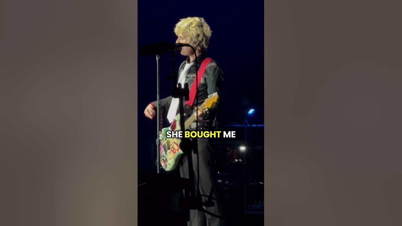 Billie Joe Armstrong thanking his mom ❤️