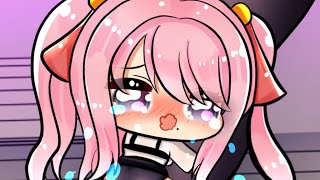 Yuni is SORRY! (NIKKE)